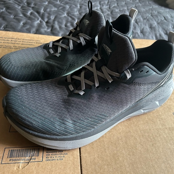 ALTRA Experience Wild 2 Men’s 13 Trail Running Shoes black/grey ALMOST NEW - Picture 8 of 16